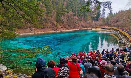 九寨沟自由行还是跟团旅游好_九寨沟自由行还是跟团旅游好玩