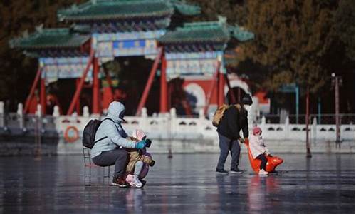 北京卧龙公园滑冰_北京卧龙公园滑冰场地址